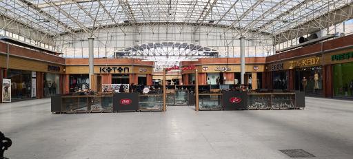 عکس مجتمع تجاری امید