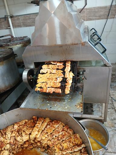 عکس رستوران و آشپزخانه عودی و پسران