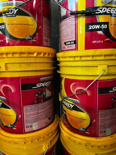 عکس پخش روغن موتور متین 