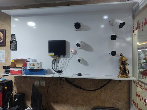 عکس فروشگاه و تعمیرگاه کامپیوتر ولف سیستم 