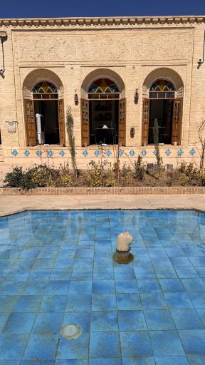 عکس کافه می را