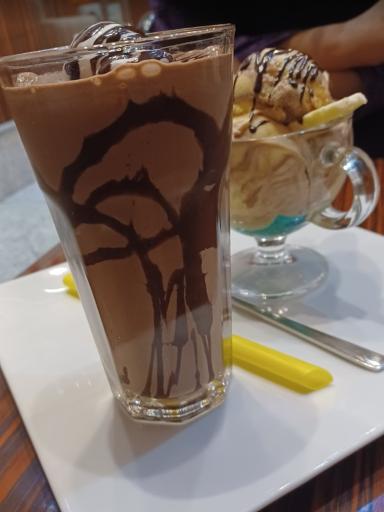 عکس کافه تاتلی