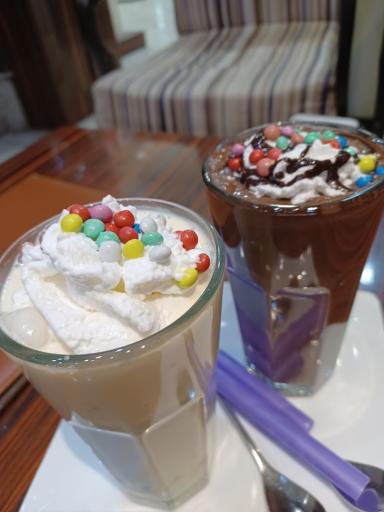 عکس کافه تاتلی