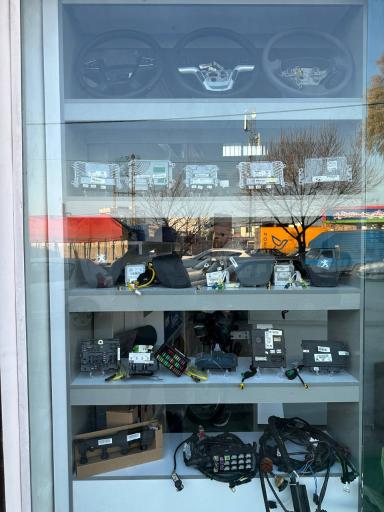 عکس فروشگاه تخصصی برق خودرو ایپاکو