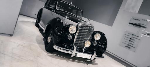 عکس موزه ماشین های اداری سفیر