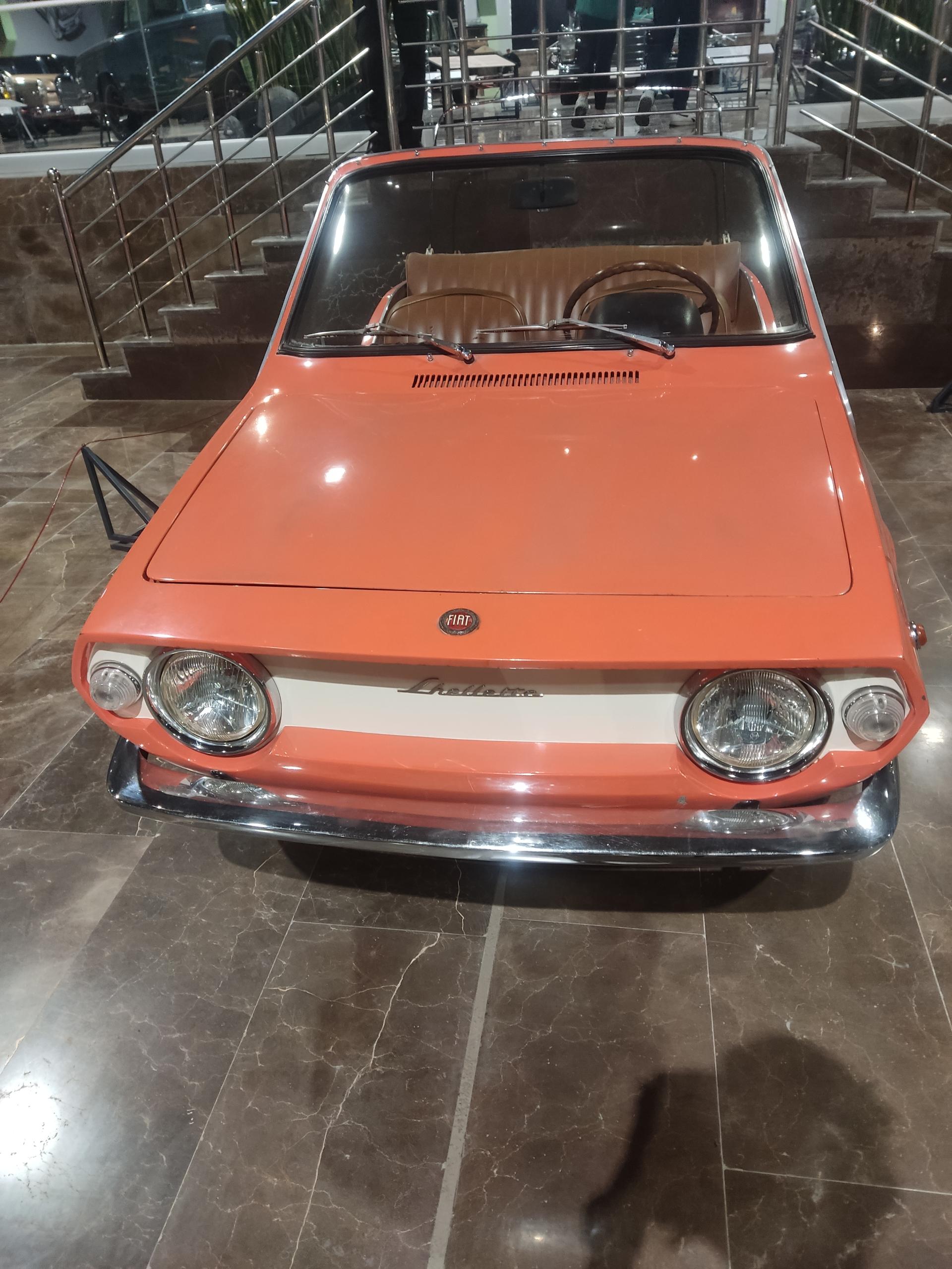 عکس موزه ماشین های اداری سفیر