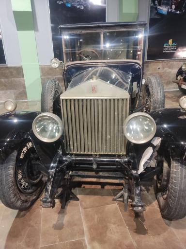 عکس موزه ماشین های اداری سفیر