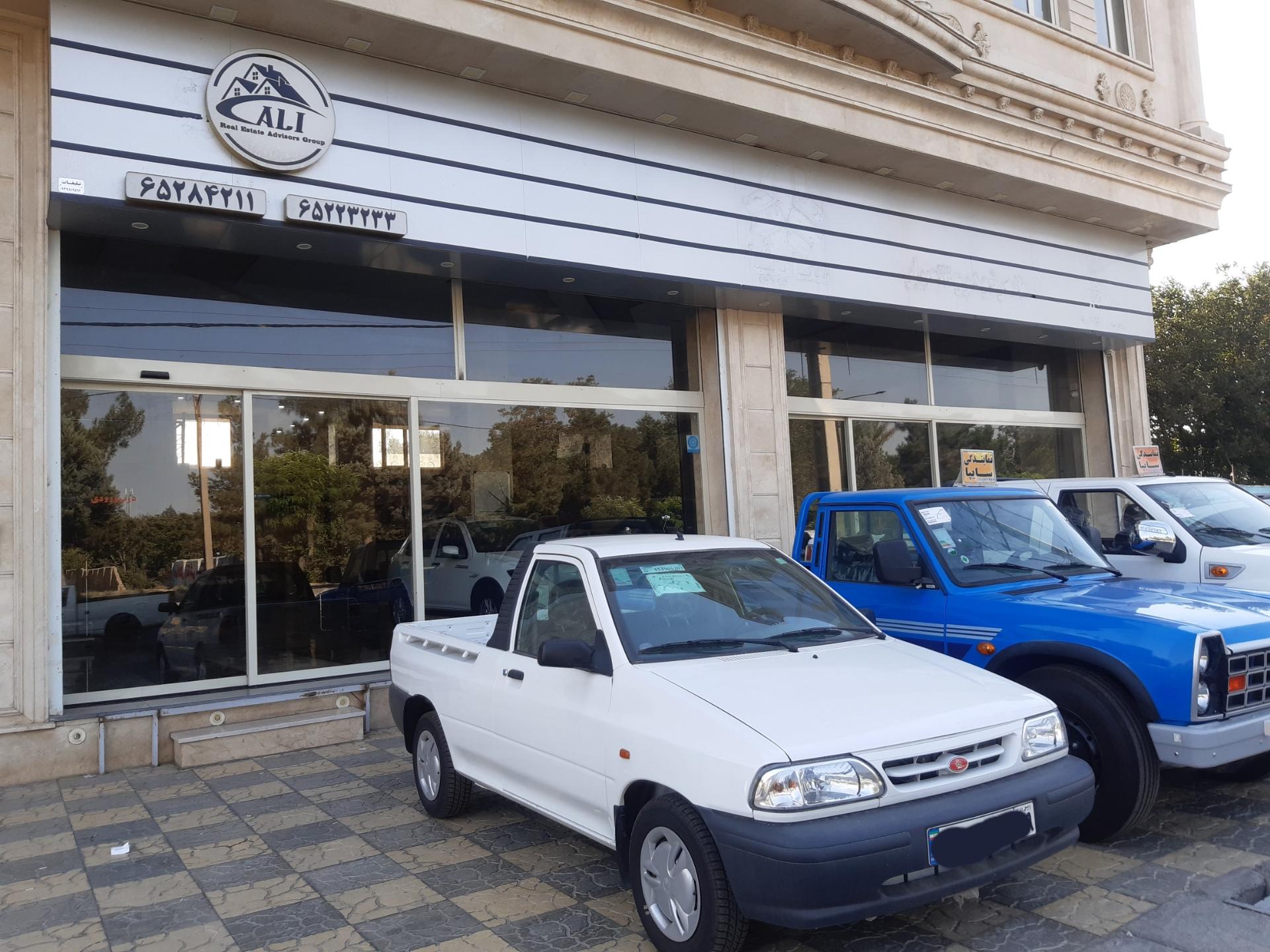 عکس نمایندگی طاهرخودرو شعبه ۲