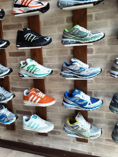 تولید و پخش کفش آمازون