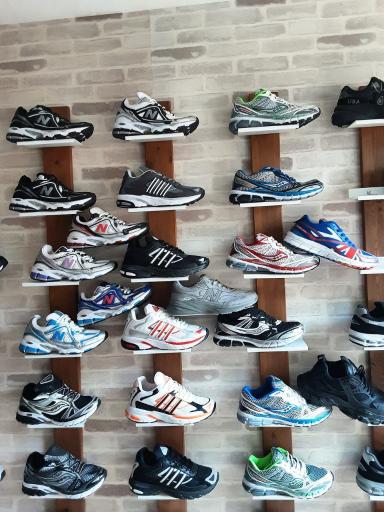 تولید و پخش کفش آمازون