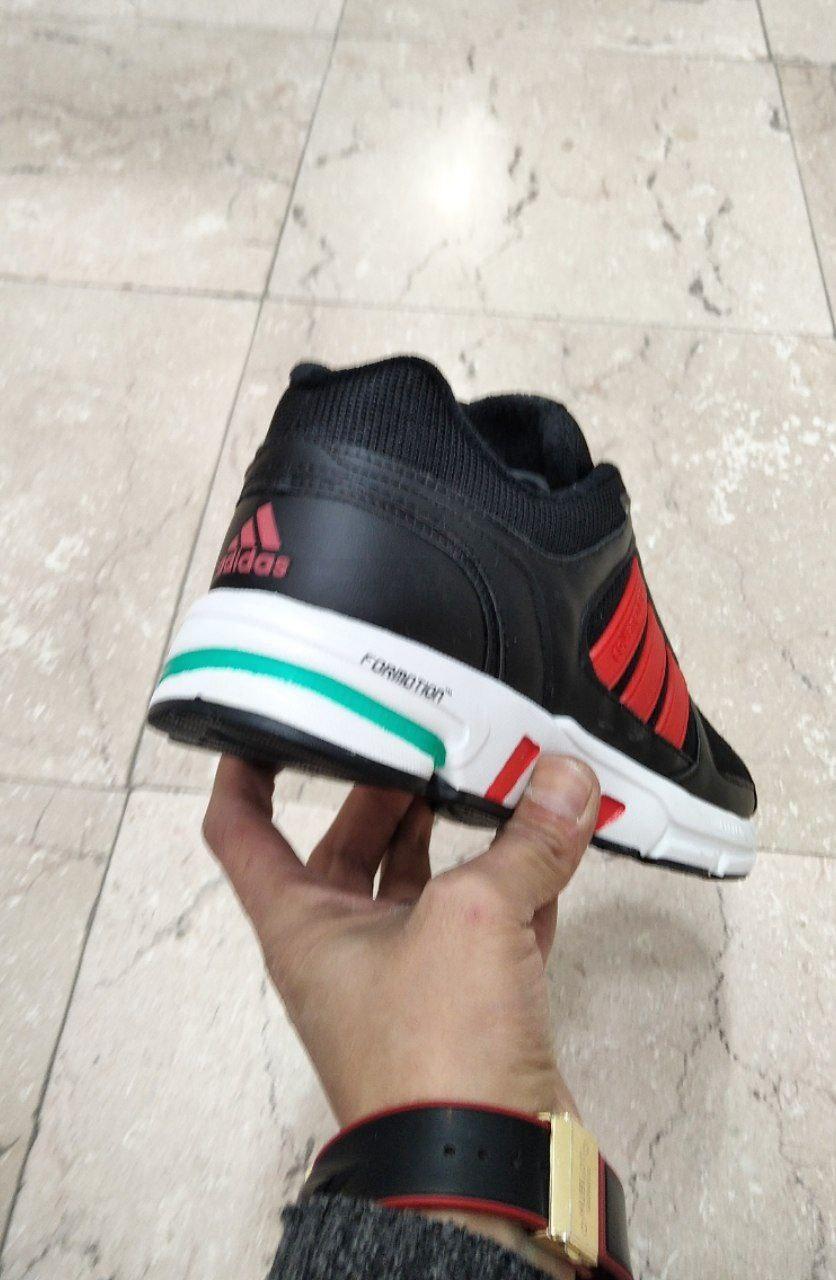 عکس تولید و پخش کفش آمازون