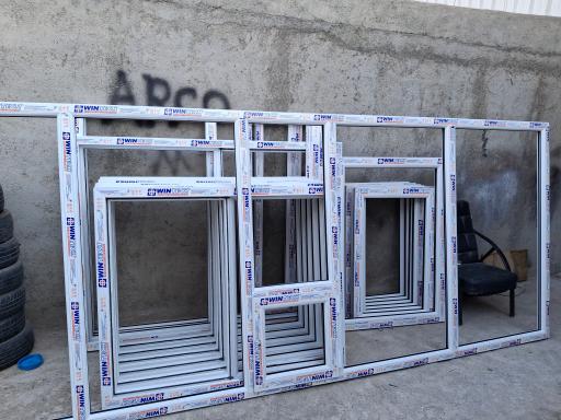 عکس گروه صنعتی رادوین UPVC