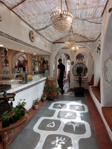 عکس عمارت سین هشتم