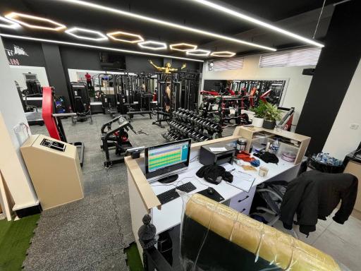 عکس باشگاه بدنسازی دیار