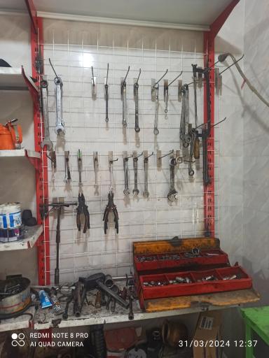 عکس تعمیرگاه مکانیکی و جلوبندی کاردان خودرو