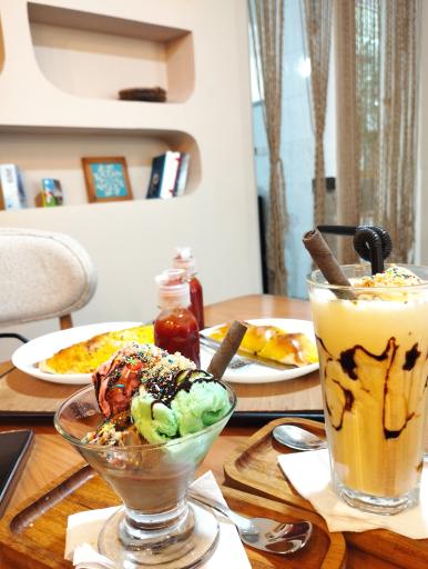 عکس خانه گوهرشاد