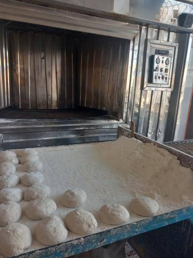 عکس نانوایی لواش سهیلی