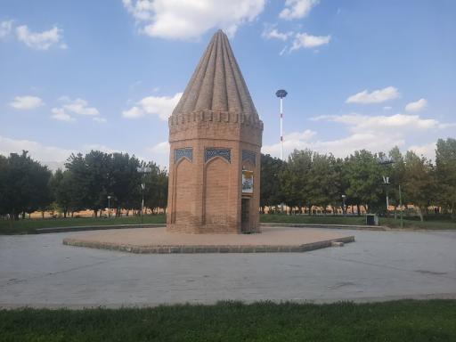 عکس بارگاه حیقوق نبی (ع)