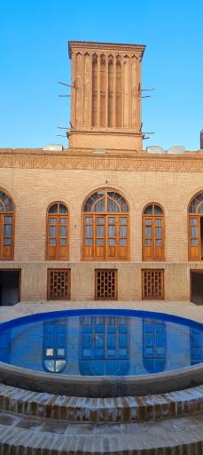 عکس دانشکده هنر و معماری مرتاض