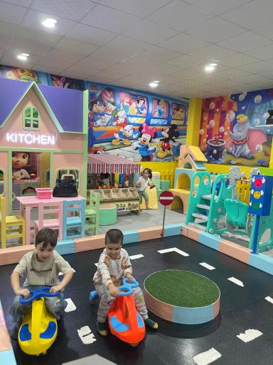 عکس خانه بازی آپامه