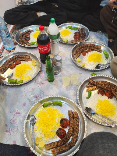 عکس کبابی بابا میرزا