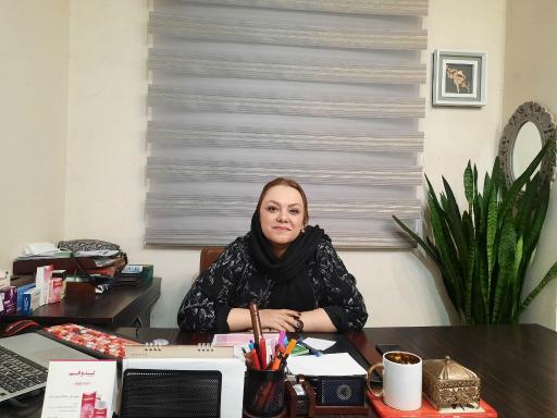 عکس دکتر فریده رزاقیان متخصص زنان و زایمان