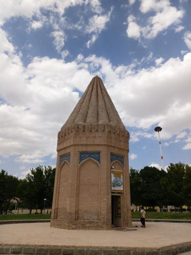 عکس بارگاه حیقوق نبی (ع)