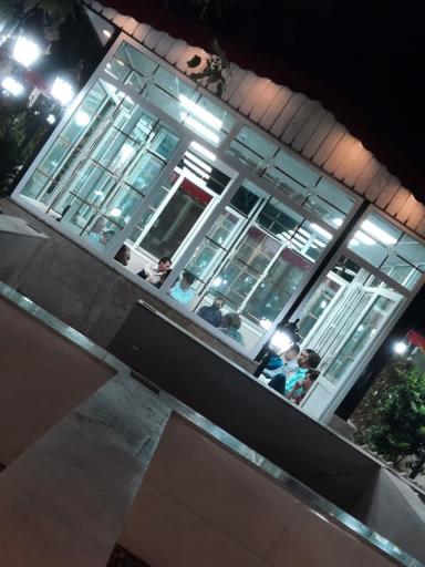 عکس باغ رستوران اهورا