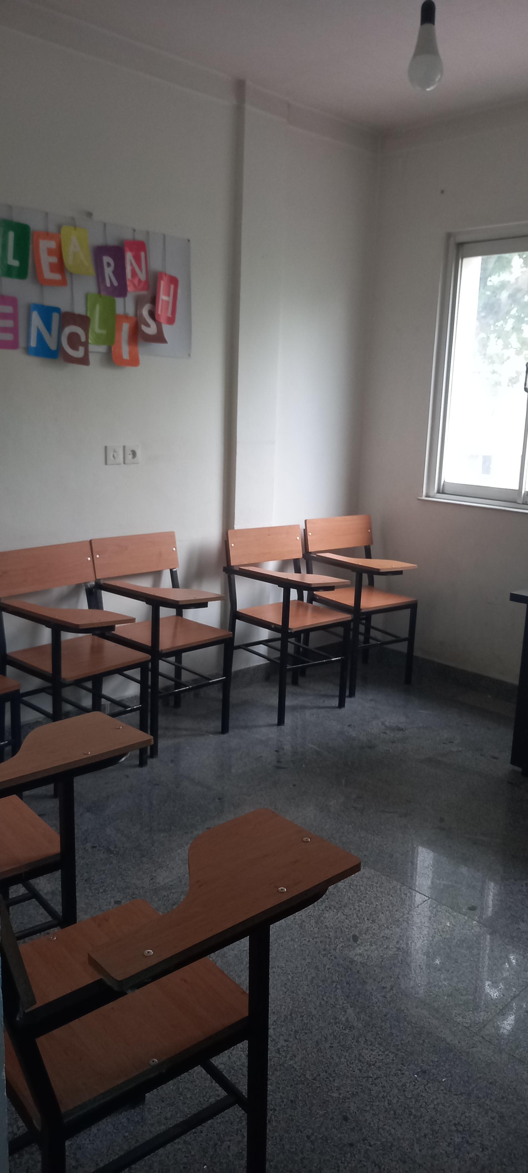 عکس آکادمی زبان آریانا 