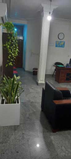 عکس آکادمی زبان آریانا 