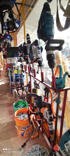 عکس رنگ و ابزار بزرگ قاسمی قیدار