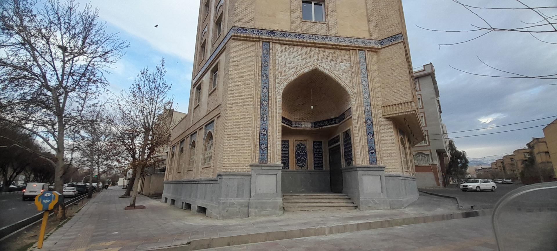 عکس حسینیه صاحب الزمان (بن چناری ها)