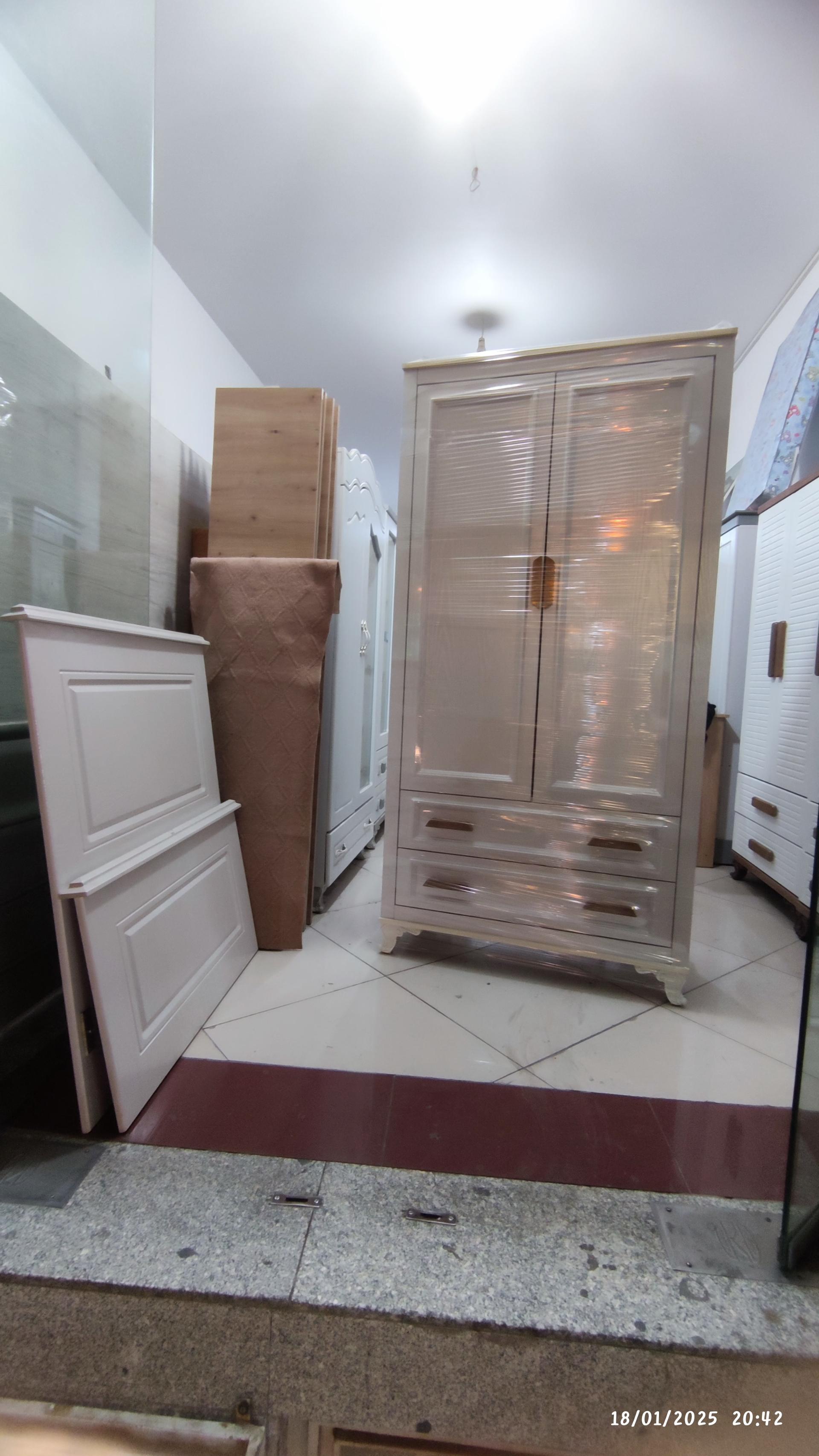 عکس فروشگاه کمد بچه