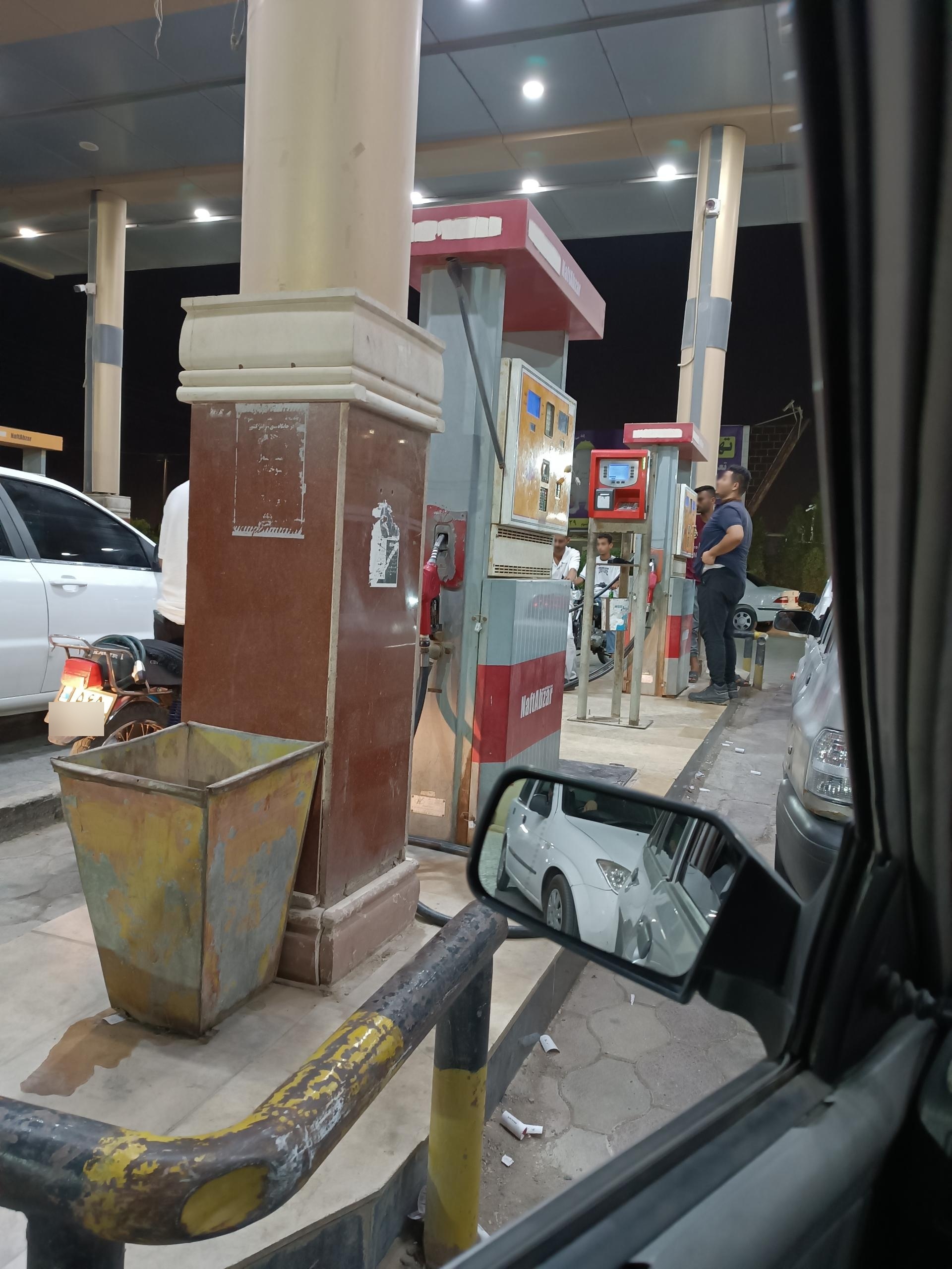 عکس پمپ بنزین سهیل فتور
