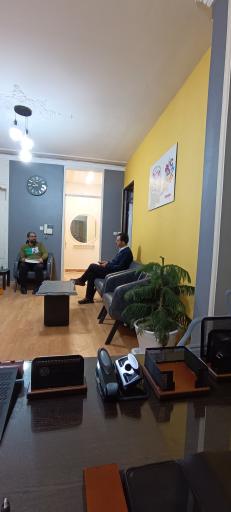 عکس آکادمی زبان های خارجی پردیسان