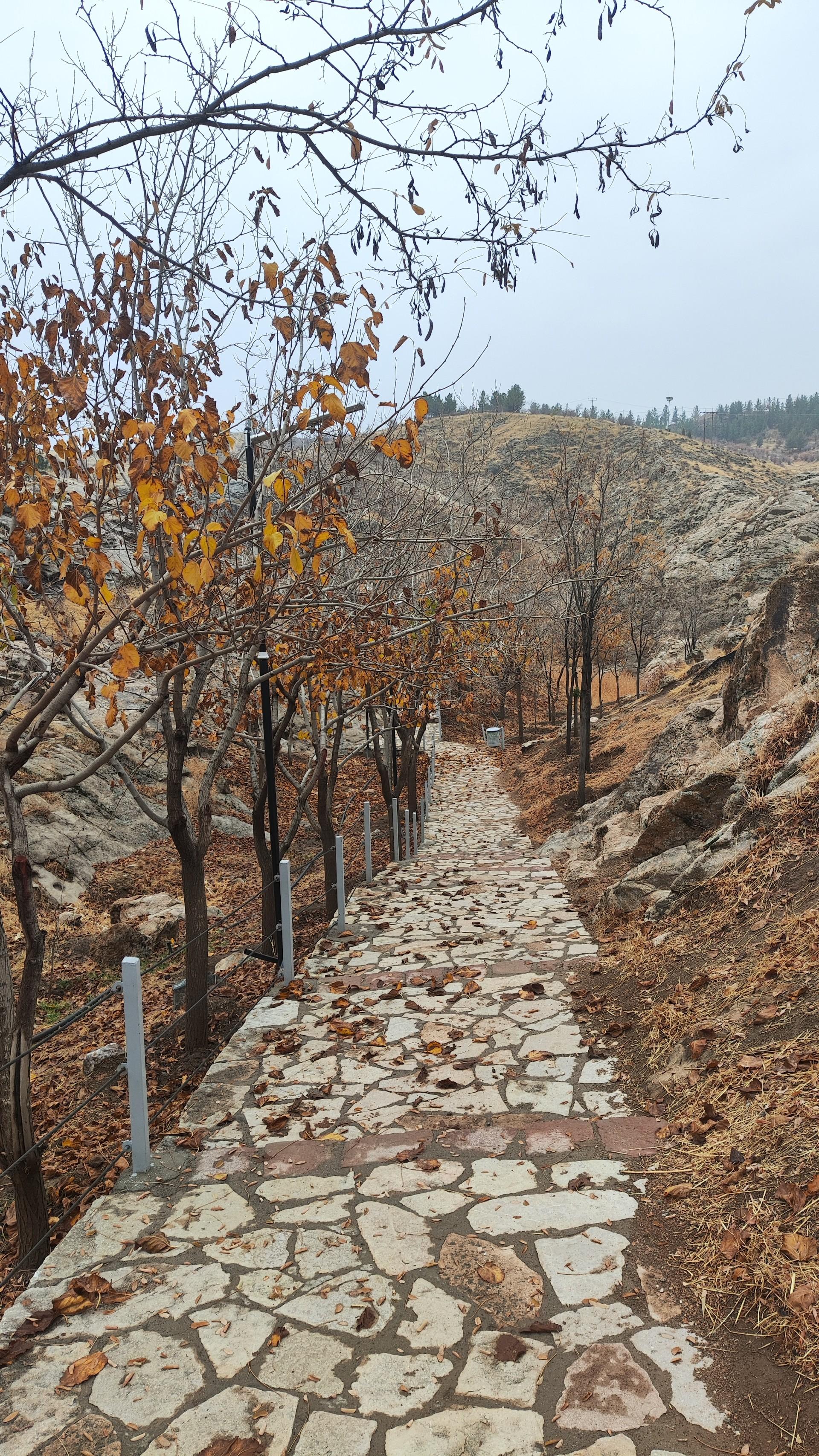 عکس مسیر پیاده روی هفت حوض 