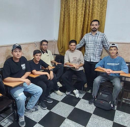 عکس آموزشگاه زبان نمونه فاروس