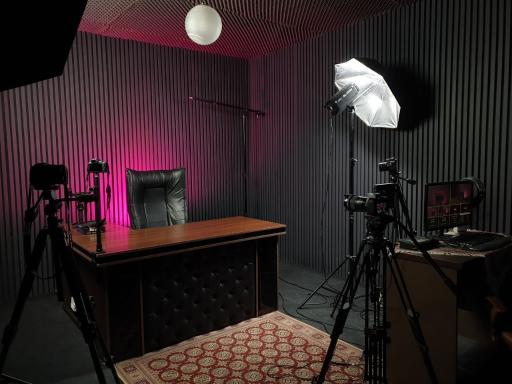 عکس استودیو خشت و آینه 