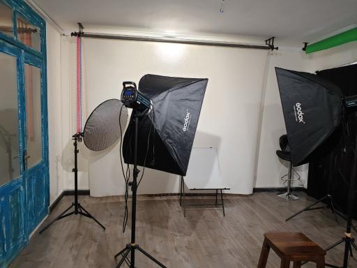 عکس استودیو خشت و آینه 