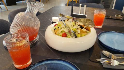 رستوران لعیا لانژ