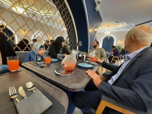 رستوران لعیا لانژ