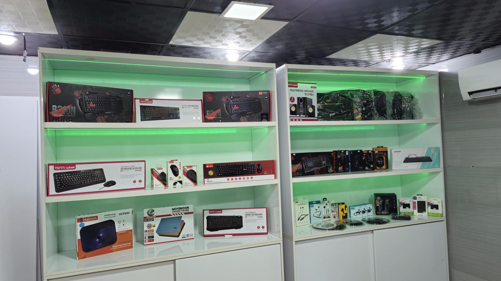 عکس فروشگاه کامپیوتر و لوازم جانبی تِک سنتر