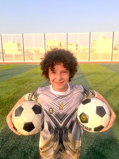 ورزشگاه اختصاصی مدرسه فوتبال هخامنشی 