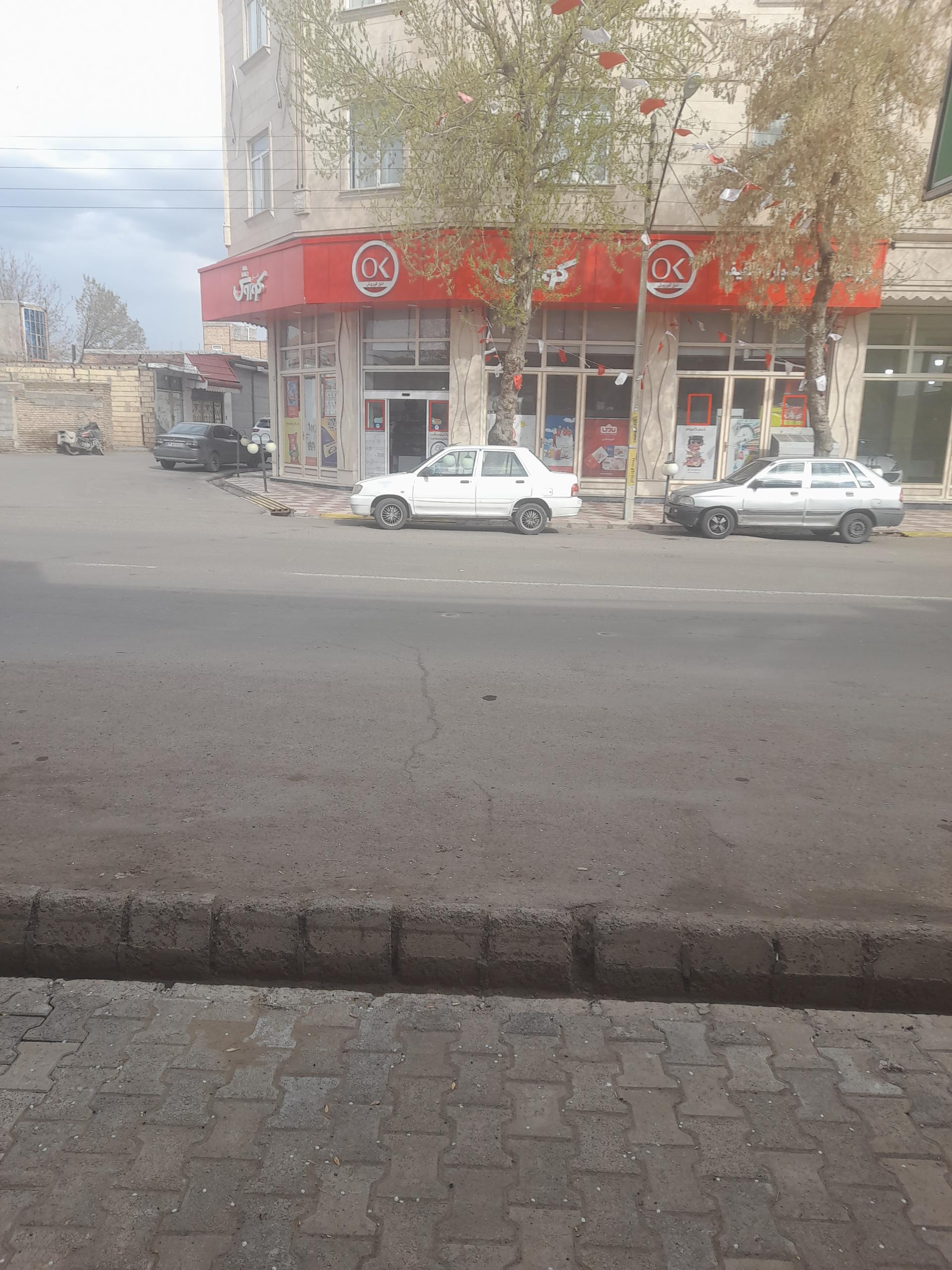 عکس افق کوروش شعبه مهربان جمهوری