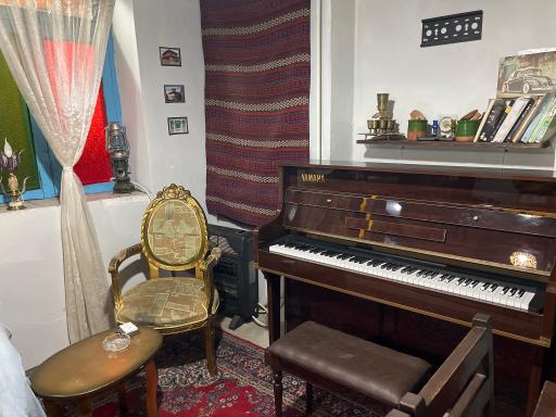 عکس کافه بیتل