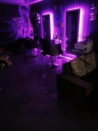 عکس آرایشگاه مردانه دی کات