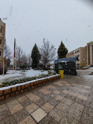 عکس ساختمان مرکزی دانشگاه آزاد شیراز