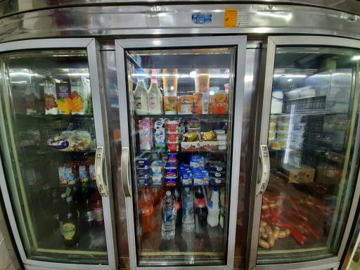 عکس هایپرمارکت ایران زمین