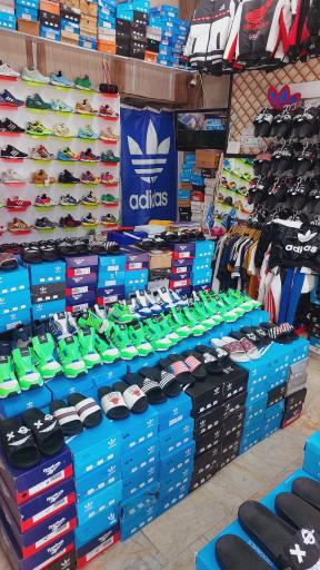 عکس فروشگاه هادی آدیداس 