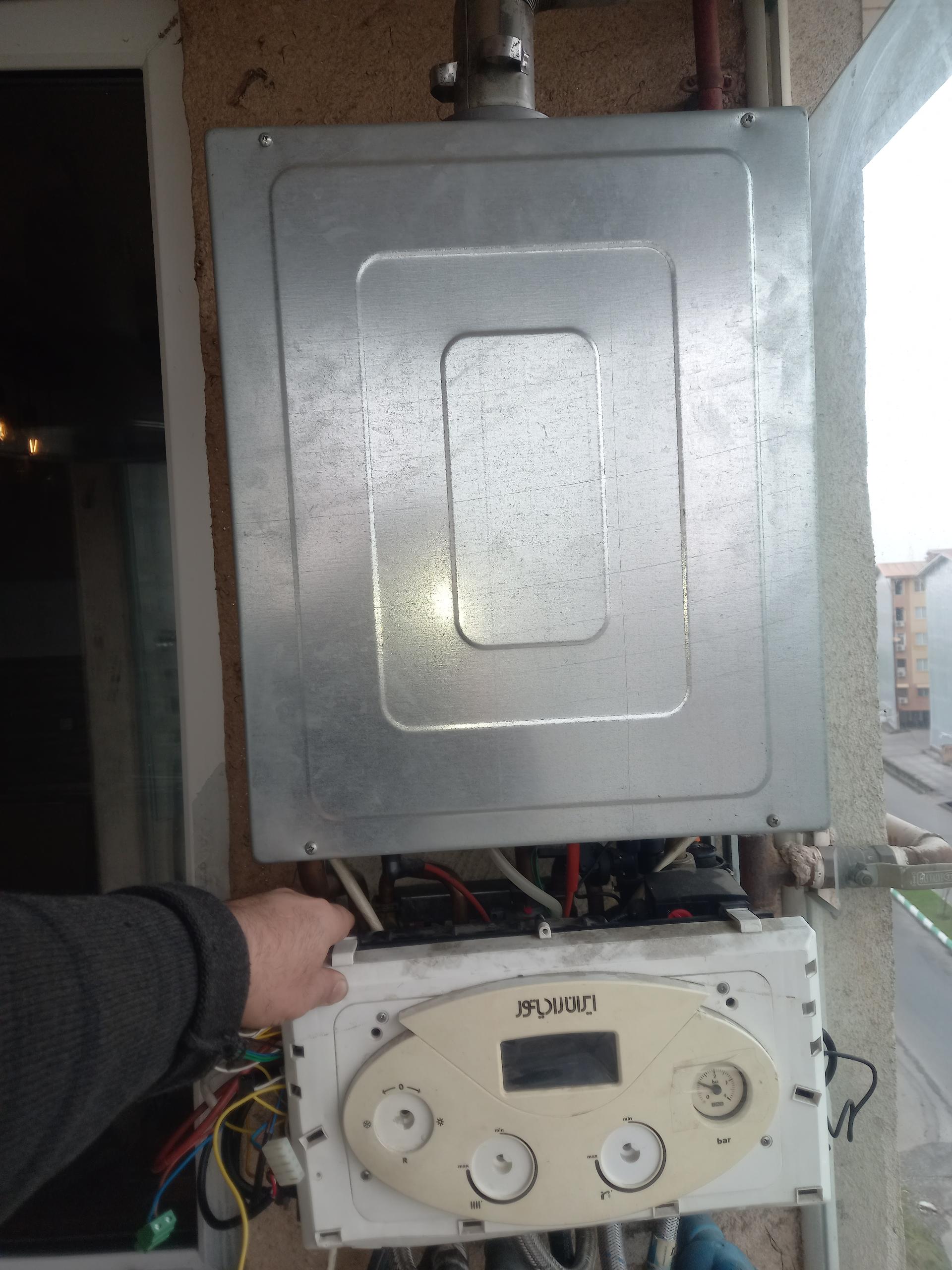 عکس تاسیسات سورنا سرمایشی و گرمایشی 